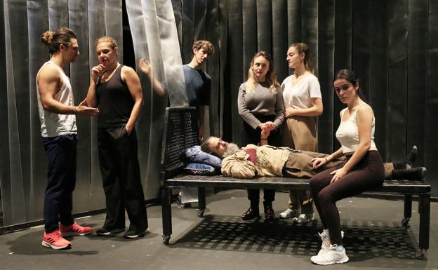 'Lear' revisa los conflictos de padres e hijos