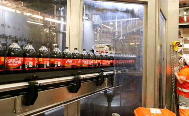 La Diputación de Bizkaia, condenada a pagar 218 millones a Coca-Cola por una disputa sobre el IVA