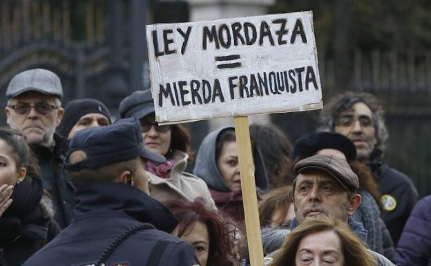 Amnistía Internacional alerta de la debilitación «en forma extrema» del derecho a la protesta