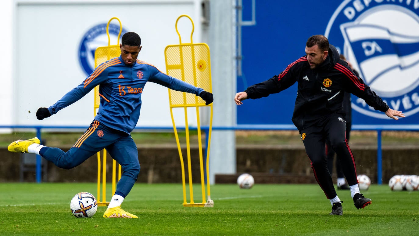 El Manchester United entrena en Ibaia