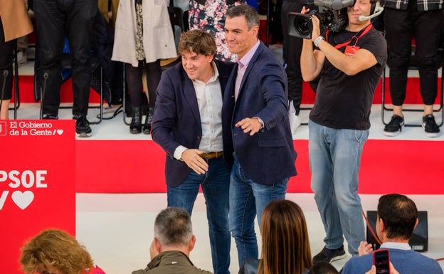 El Gobierno y el PSE «condenan el terrorismo de los GAL» y arremeten contra Barrionuevo