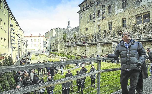 Turismo oferta una docena de rutas en Vitoria para atraer visitantes hasta final de año