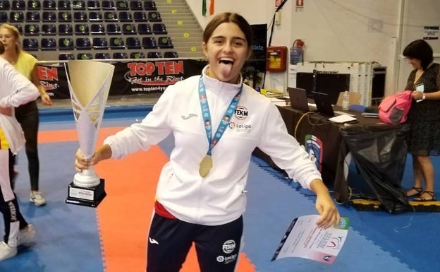 Izaro Blanco, la joven luchadora vizcaína de patadas y puños de oro