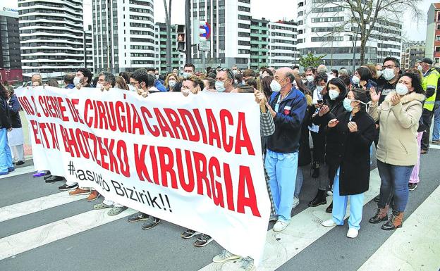 Los jefes médicos de Basurto denuncian la «privatización encubierta» de la sanidad