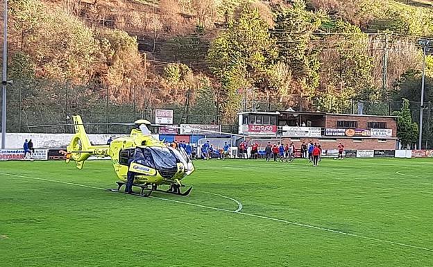 Retrasan el Balmaseda-Somorrostro porque un helicóptero de Osakidetza aterriza en La Baluga