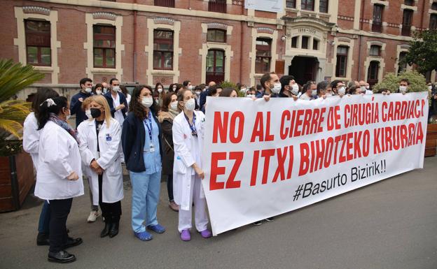 Defender Basurto, defender Osakidetza