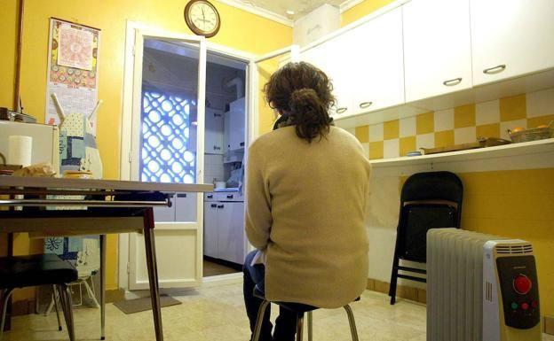 La factura energética de los hogares vascos se dispara un 124% en un año y ahoga a las familias