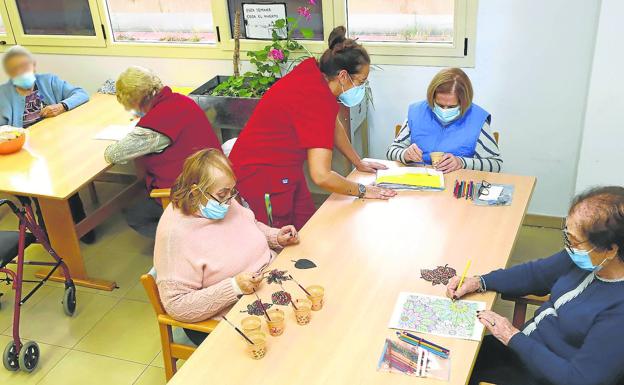 Atención y cuidados para no tener que dejar sus hogares