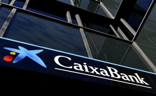 Aviso de Caixabank a sus clientes mayores de 65 años