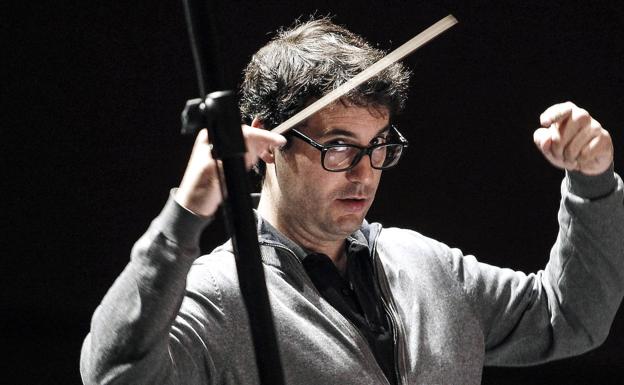 El Grammy del vizcaíno Fernando Velázquez por una canción de Drexler: «Aspiro a crear un mundo más bonito»