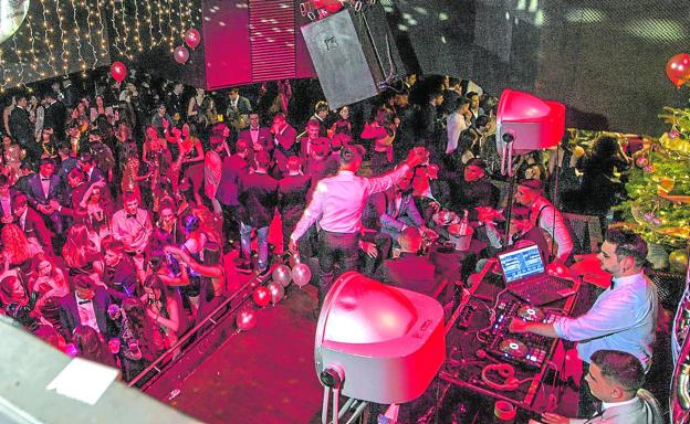 Las discotecas agotan en unas horas «el 80%» de entradas para los cotillones de Nochevieja