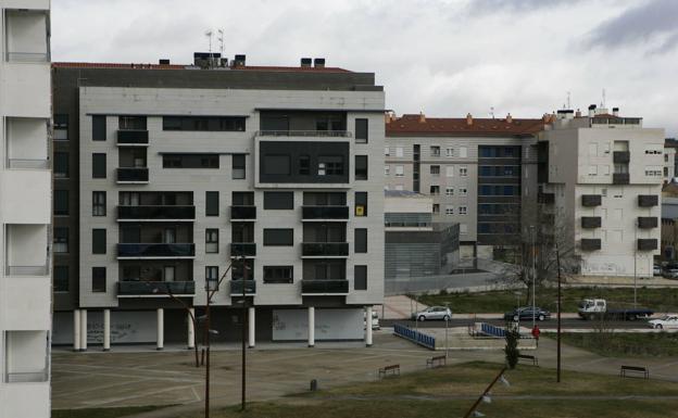 Urbanismo remitirá a la Junta un listado con solares en los que levantar pisos en alquiler