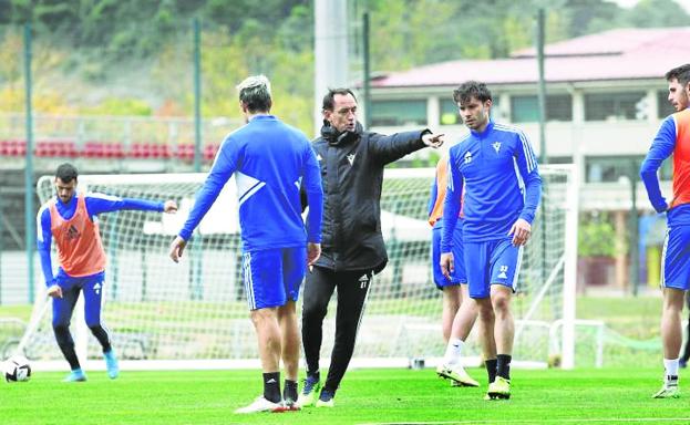 Etxeberria: «Ganar en Oviedo y salir esta jornada del descenso sería una alegría para todos»