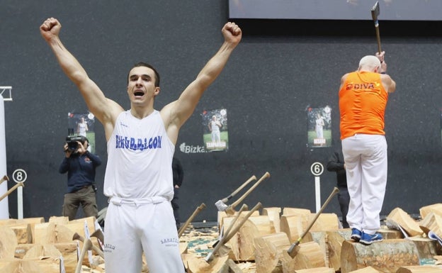 Ezpeleta revalida el título de aizkolaris de primera en Bilbao