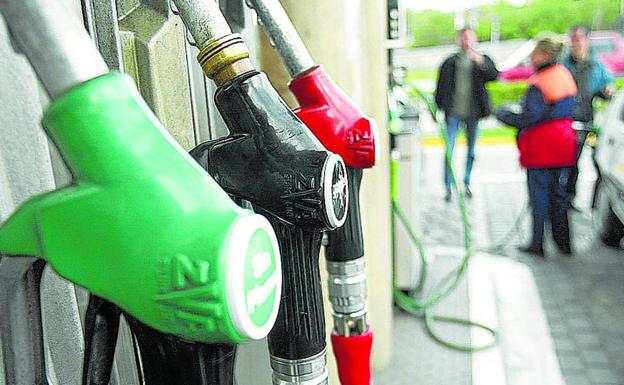 Crece por la crisis el número de conductores que se van sin pagar de las gasolineras