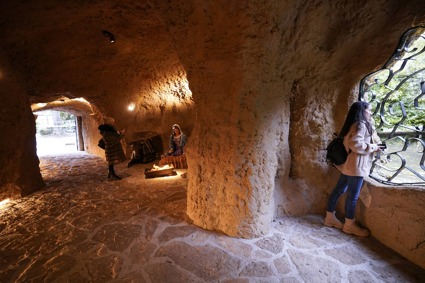 Así ha quedado la renovada gruta del Belén de La Florida en Vitoria