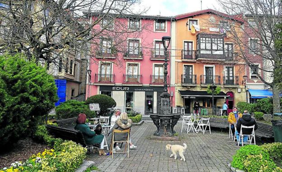 Plentzia dinamiza las compras de Navidad con 15.000 boletos 'rasca y gana' y premios por valor de 900 euros