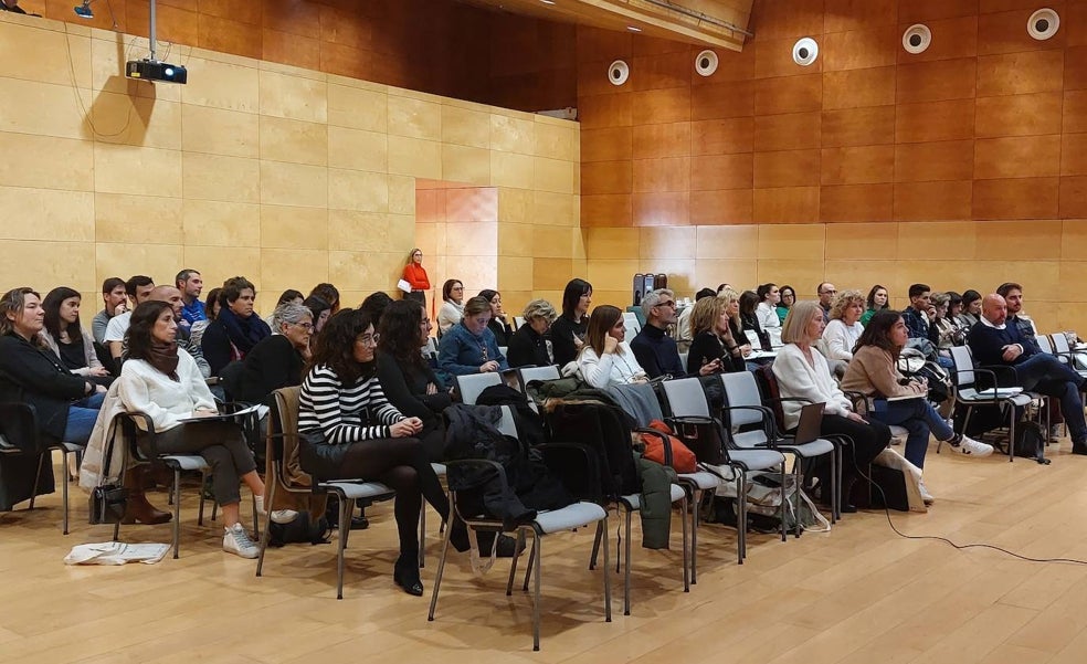 «Compartir piso con mayores puede ser buena opción para emanciparse»