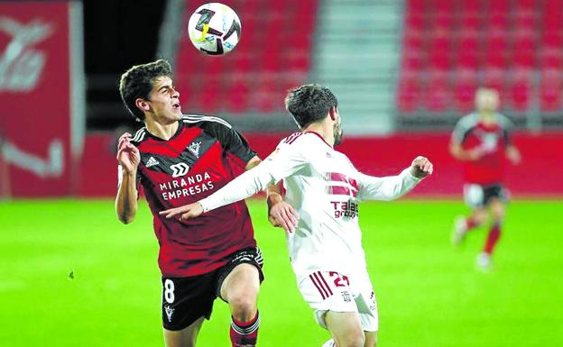 Juanlu: «Vamos a demostrar a nuestra gente que queremos estar fuera del descenso»