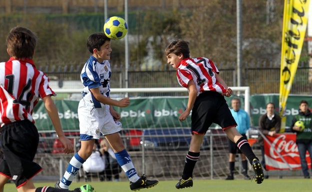 Barcelona, Atlético de Madrid y Girondis participarán en el Amorebieta Cup