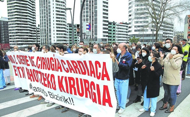 Osakidetza no renuncia a unificar sus dos servicios de cirugía cardiaca en Cruces