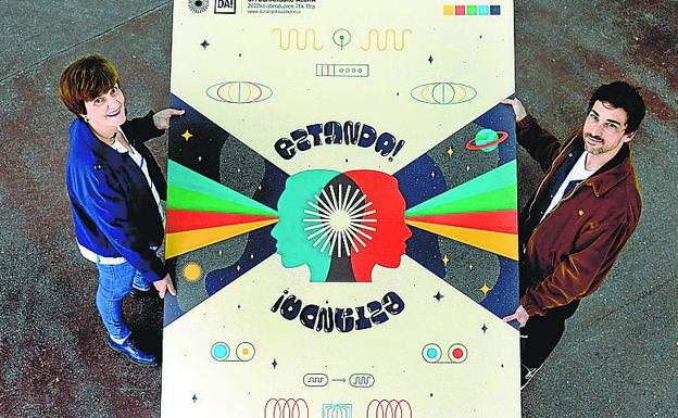 Irudi garaikide, koloretsu eta musikalez beteriko kartela