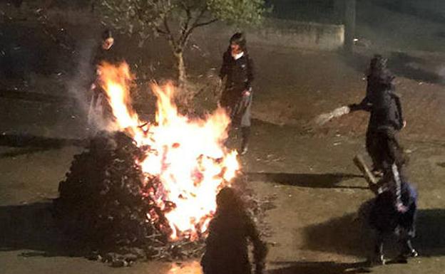 Navaridas despide el año con las fiestas de Acción de Gracias y las 'mañas'