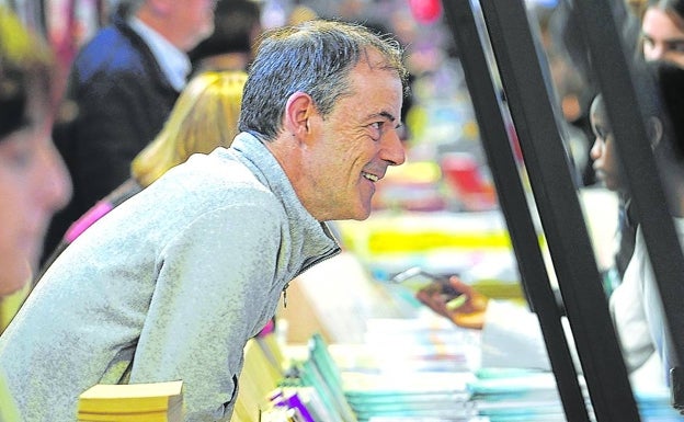 «Antes se compraba mucho más que ahora», dice Jon Arretxe