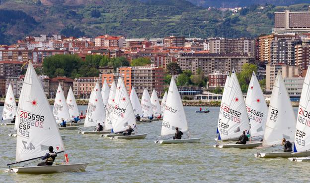 Llega la última prueba de la temporada de vela ligera en el Abra