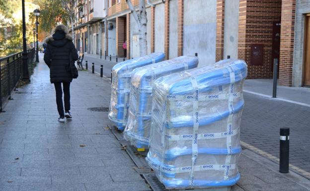 Llodio inicia por José Matía la instalación de la recogida neumática en la margen derecha