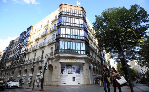 Kutxabank, de nuevo líder en solvencia de la banca española