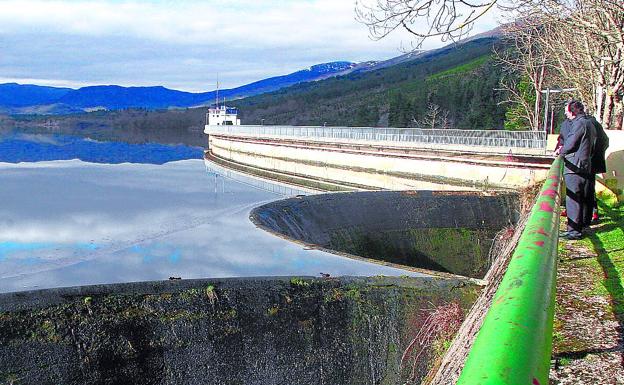 Los pantanos que abastecen Bizkaia siguen a la mitad a pesar de las lluvias