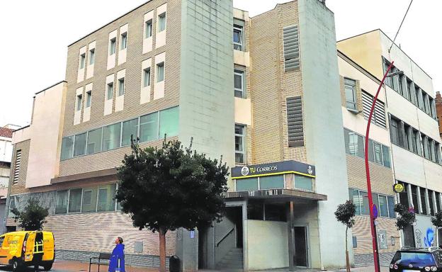 El edificio de Correos acogerá apartamentos turísticos en sus dos plantas superiores