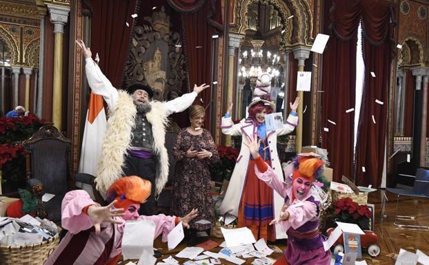 Olentzero y Mari Domingi recuperan su desfile por Bilbao este viernes