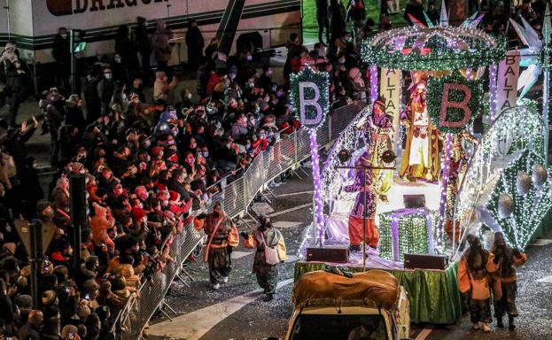 Los Reyes recuperan su recorrido tradicional