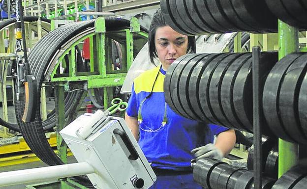 Michelin Vitoria prevé fabricar 8,7 millones de neumáticos en 2023, un 16% menos que este año