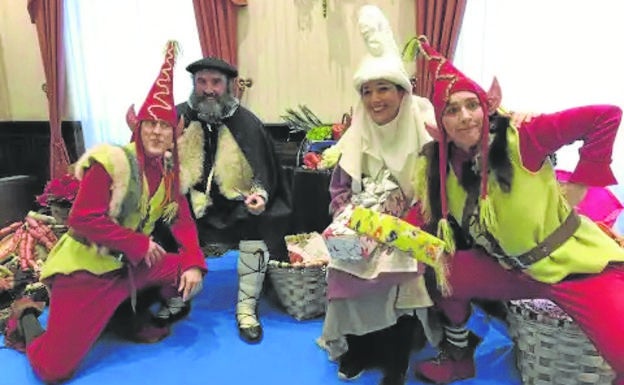 Olentzero y Mari Domingi: «No nos gusta dejar más de tres regalos por casa»