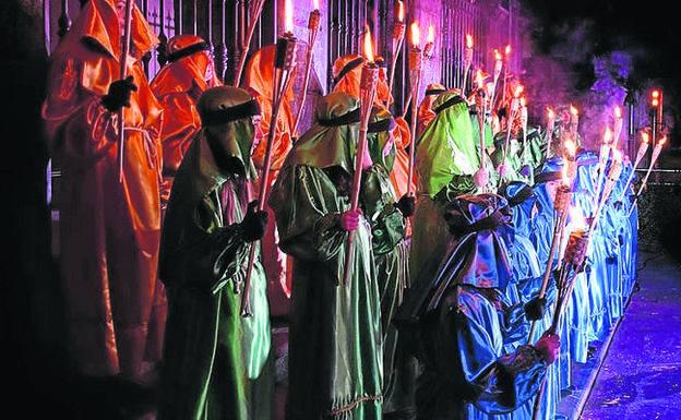 Ugao busca romanos y antorcheros entre sus vecinos para la cabalgata de Reyes