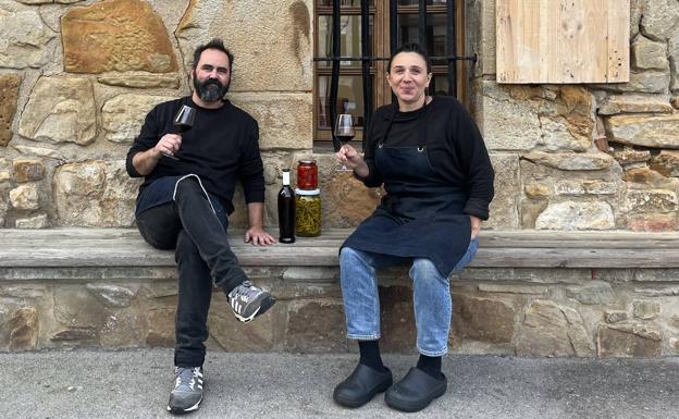 Platos sicilianos y canarios con producto local en Ubide, en las faldas del Gorbea
