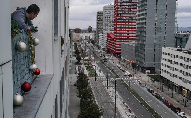 Finaliza la obra del ramal de Salburua, que empezará las pruebas tras la Navidad