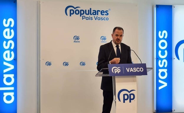 Iturgaiz acusa al PNV de «confundir los hospitales con batzokis»