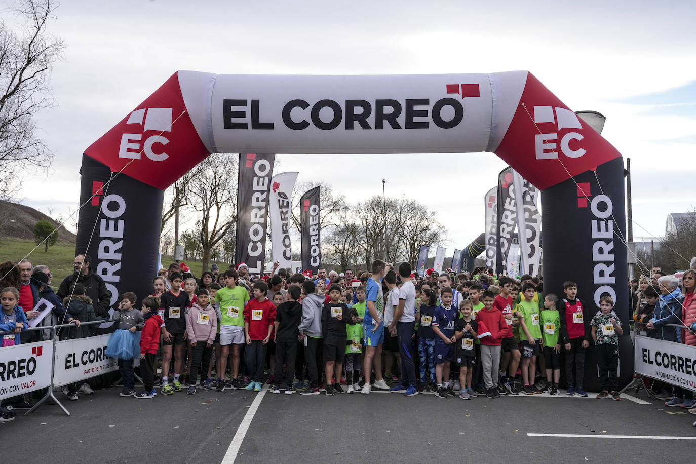 Los 'txikis' estrenan la renovada San Silvestre diurna de Vitoria