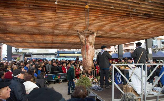 Amurrio recupera la fiesta de San Antón de Armuru