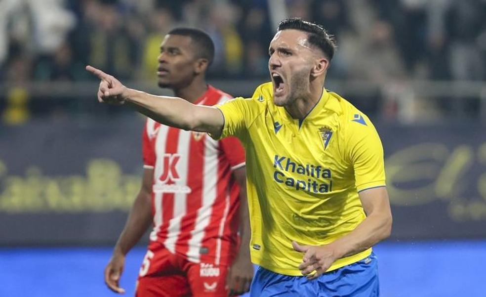 La camiseta antes que el dinero: Lucas Pérez, el último romántico del fútbol