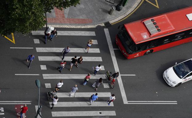 La DGT recuerda la señal que convierte una calle en un paso de cebra gigante