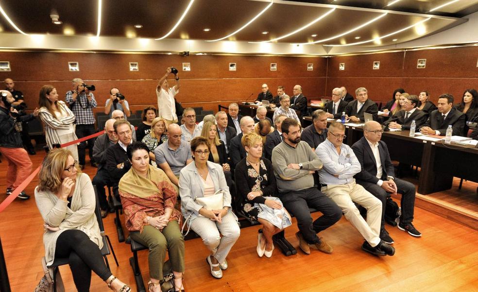 La oposición ve en el fallo del 'caso De Miguel' la evidencia del «clientelismo»