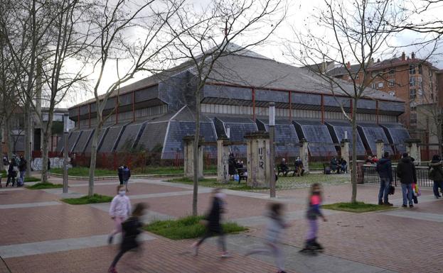 Vitoria da el primer paso para crear el Memorial 3 de Marzo, atascado en la cesión de la parroquia