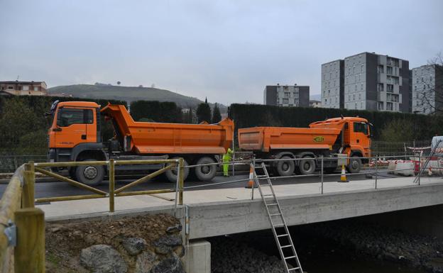 Llodio abrirá el puente de Goikoplaza al tráfico esta semana