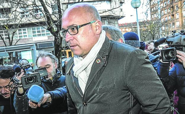 La abogada que no quiso «pasar por caja» y destapó el caso que ha sacudido al PNV