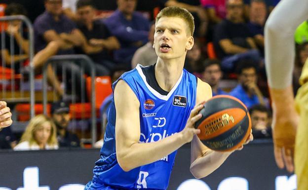 Pavel Savkov finaliza su periplo en el Baloncesto Fuenlabrada